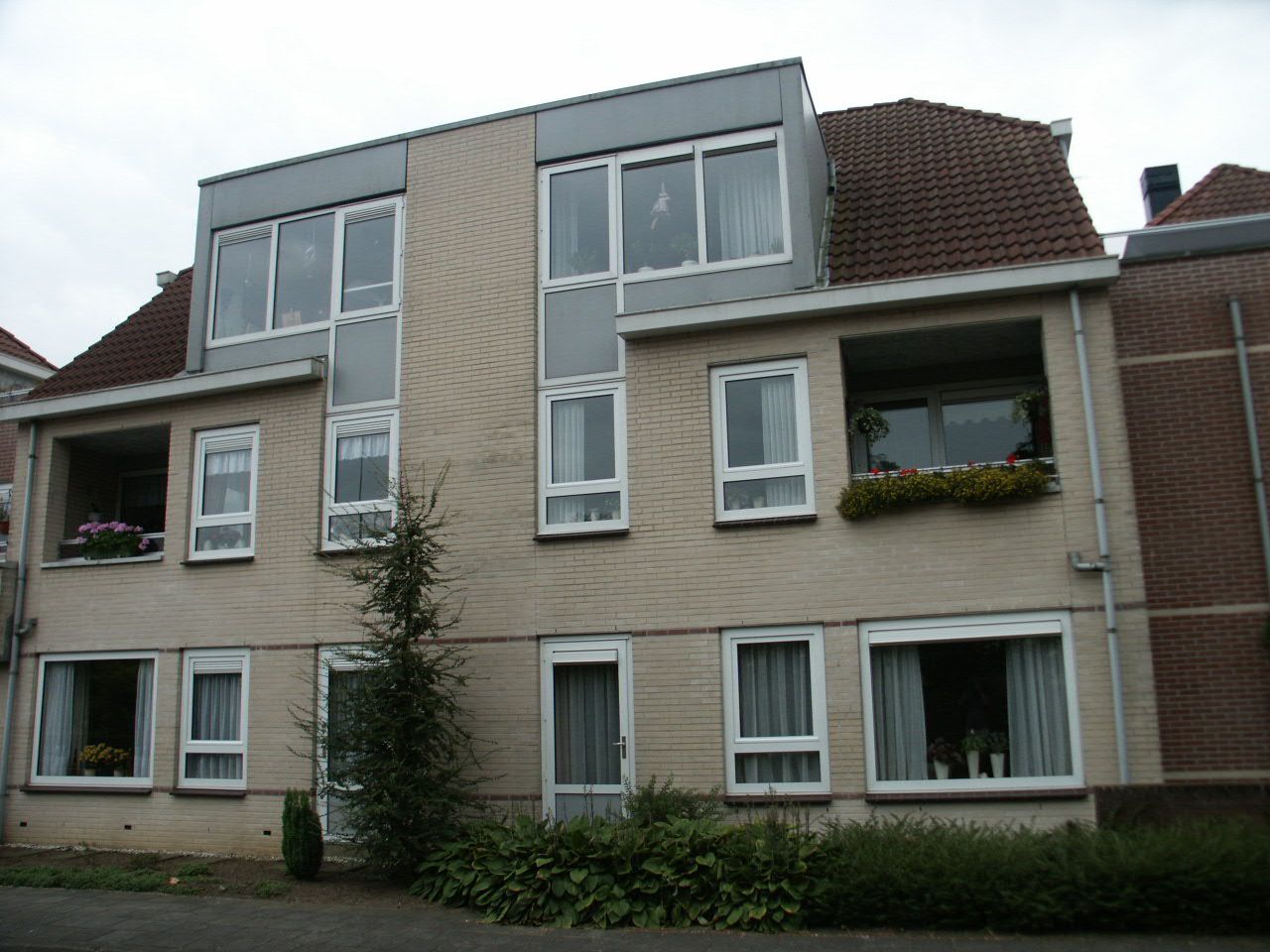 Appartement (niet meer online): Burgemeester Bloemersstraat 9-18, Borculo